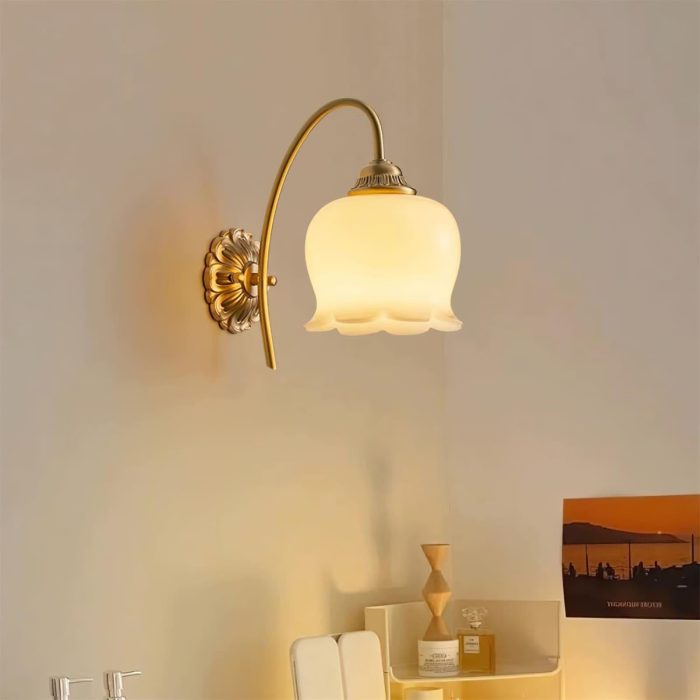 Vintage Mia Wall Lamp - Image 4